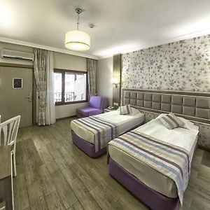 Double or Twin Room Garden View